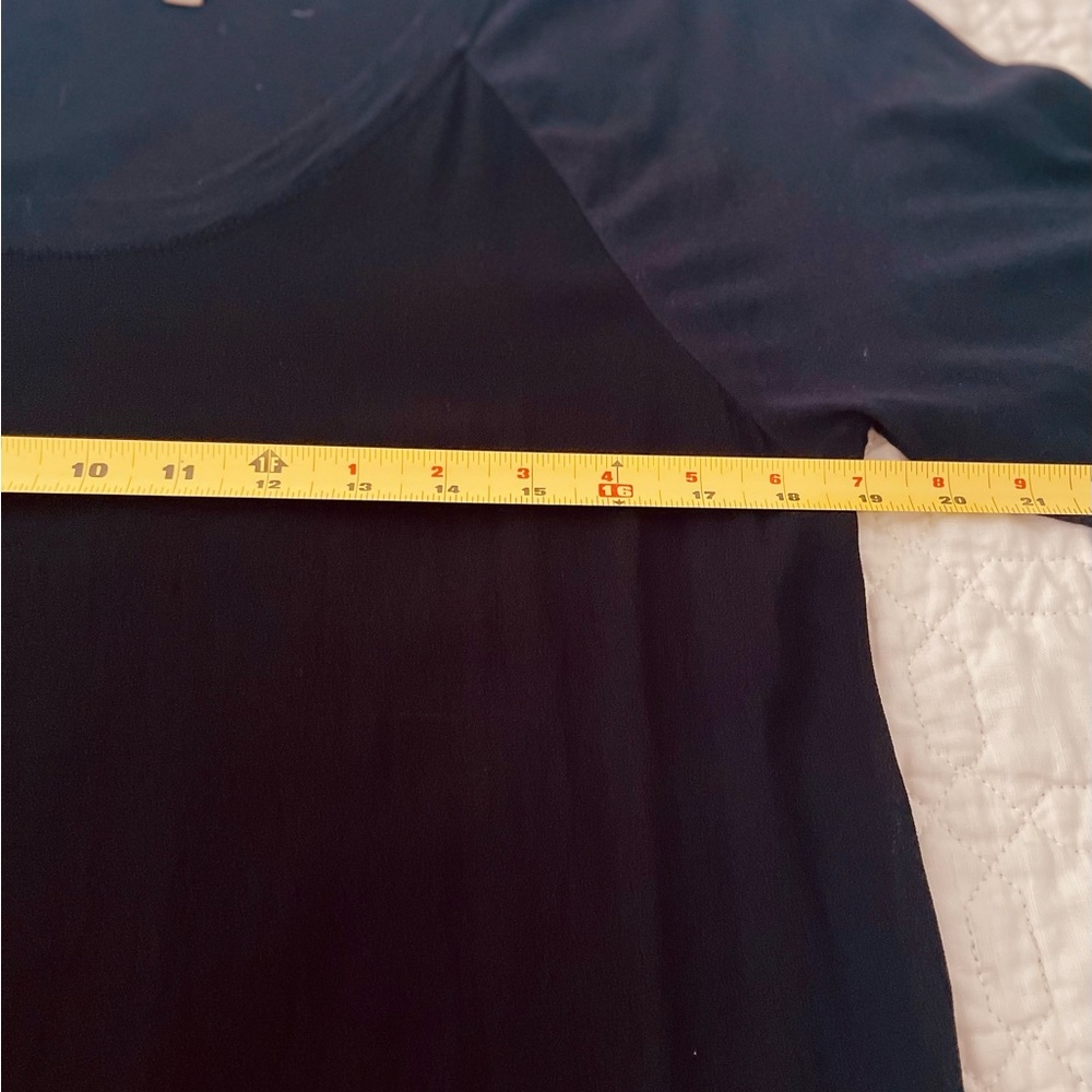 XCVI Mixed Media Black Scoop Neck Tunic Size Large - Picture 9 of 10